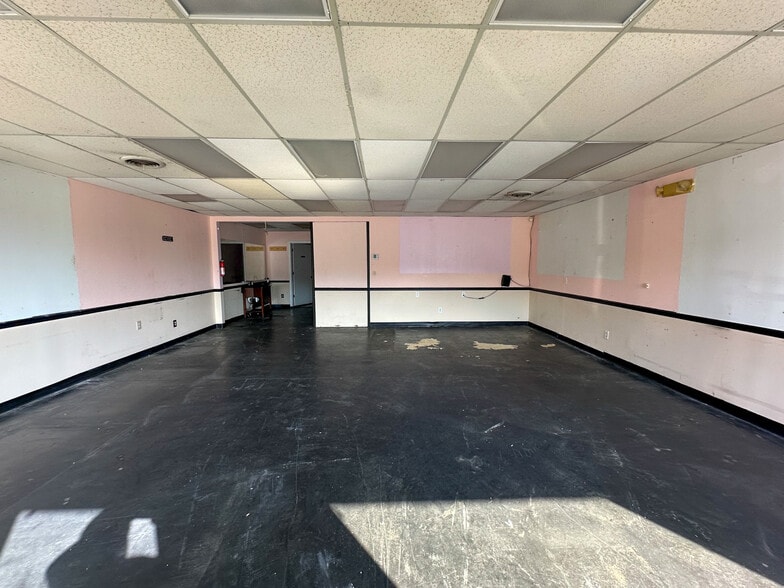 More Photos Of 4666-4678 Broad St, Sumter Restaurant For Sale