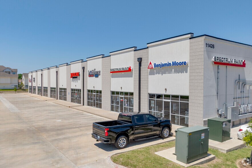 Primary Photo Of 3402 W 114th St, Jenks General Retail For Lease