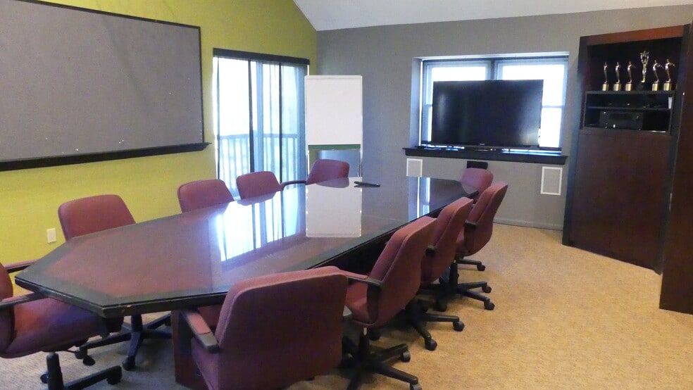 More Photos Of 23 Amity Rd, Bethany Medical For Lease