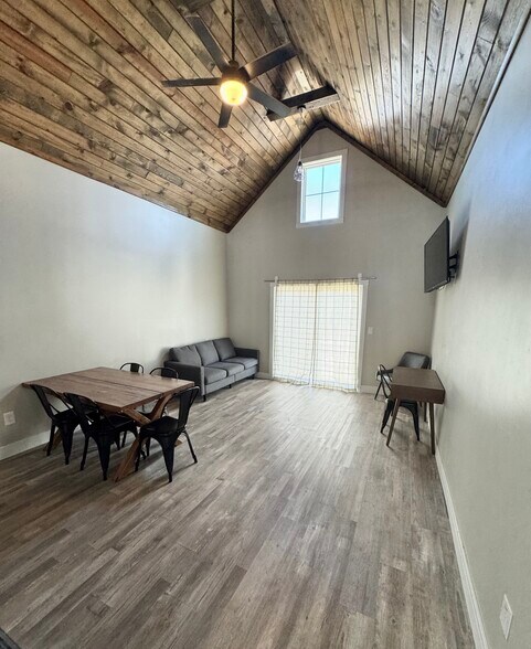 More Photos Of 19431 Highway J, Monroe City Hotel For Sale