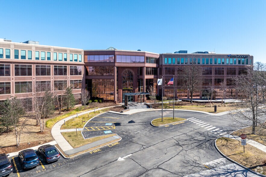 Primary Photo Of 25 Corporate Dr, Burlington Office For Lease