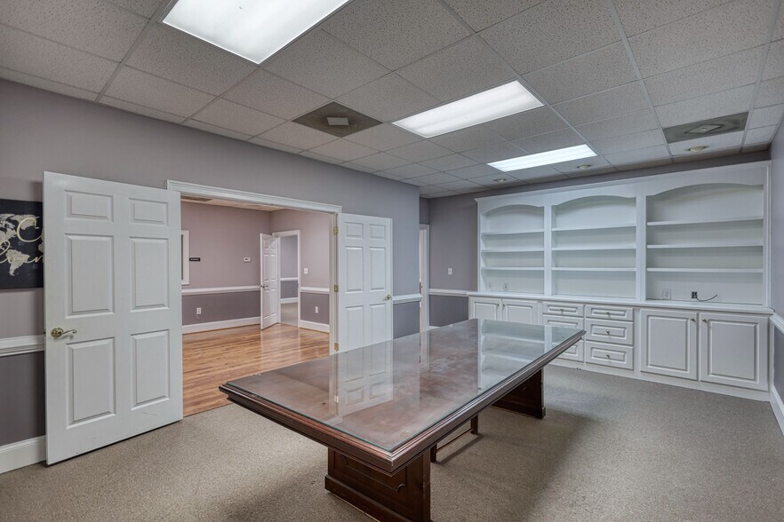 More Photos Of 1229 Royal Dr, Conyers Office For Sale