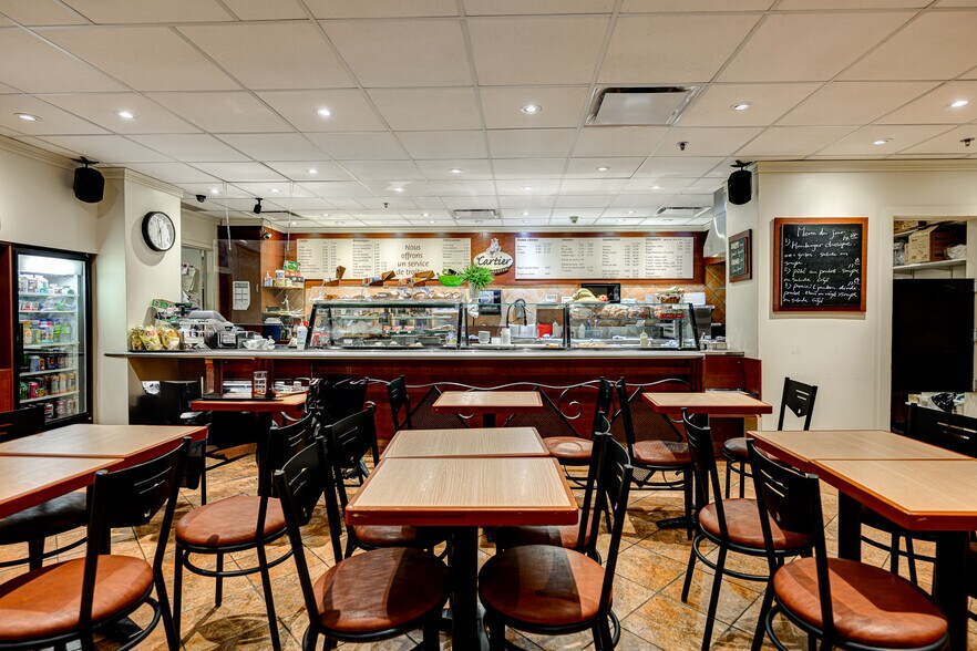 More Photos Of 1851 Rue Sherbrooke E, Montréal Medical For Lease