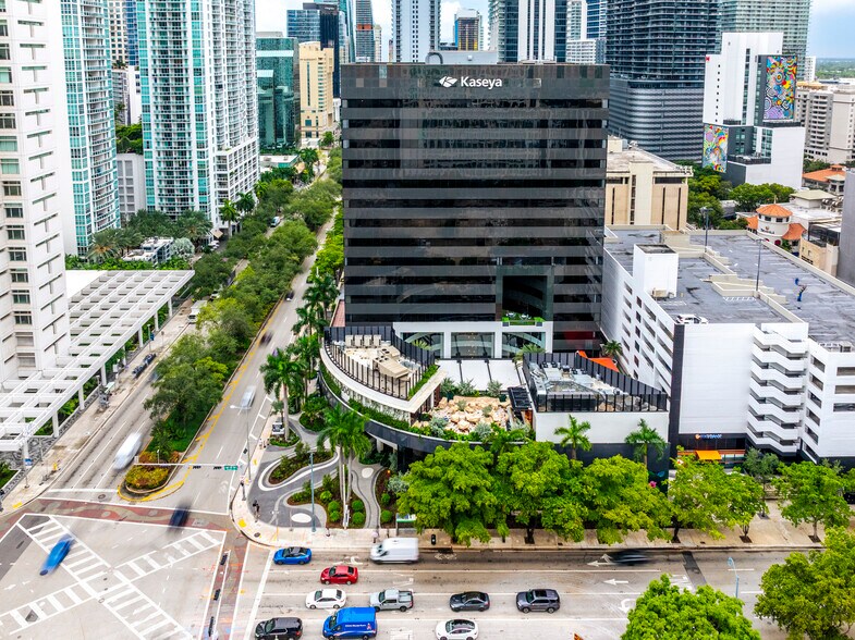 More Photos Of 800 Brickell Ave, Miami Office Residential For Lease