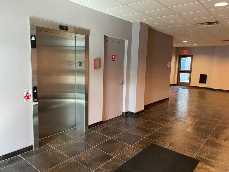 More Photos Of 3838 N Main St, Mishawaka Medical For Lease