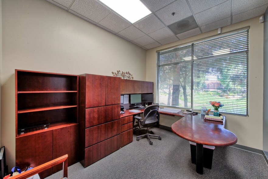 More Photos Of 11840 Pierce St, Riverside Office For Lease