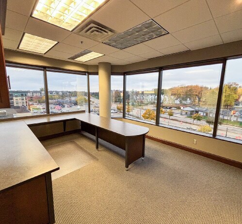 More Photos Of 5101 Vernon Ave, Edina Office For Lease