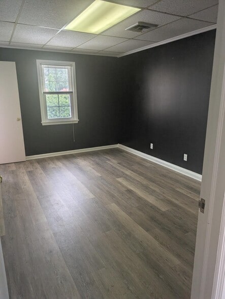 More Photos Of 19-55 Irongate Park Dr, Dayton Office For Lease