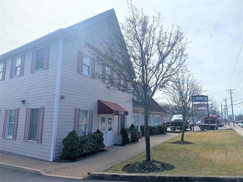More Photos Of 1360 Montauk Hwy, Mastic Office For Lease