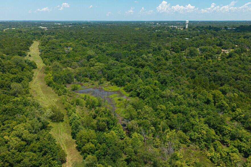 More Photos Of NE 10th and N Anderson Road, Choctaw Land For Sale