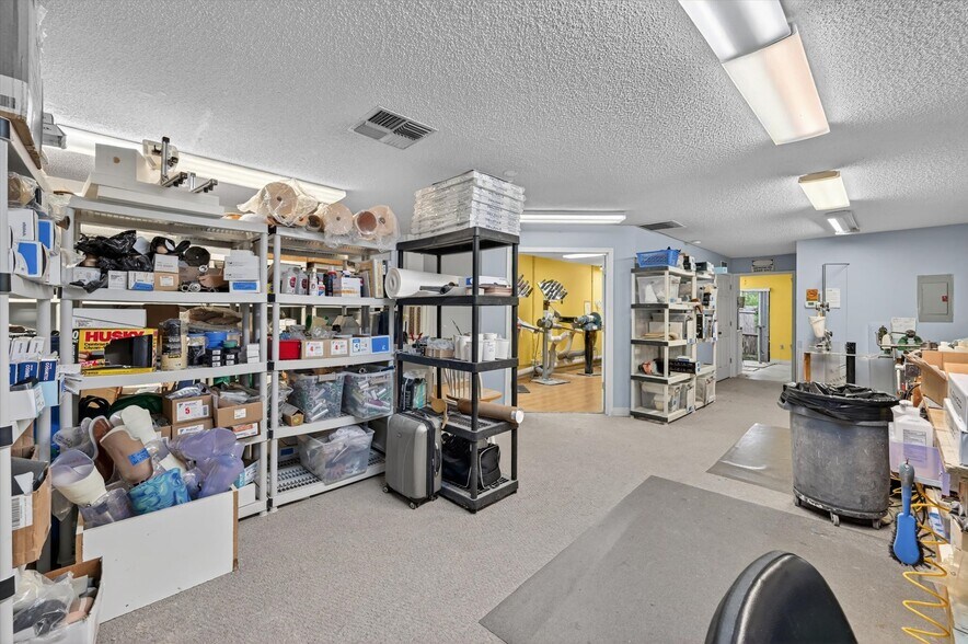 More Photos Of 7 W Main St, Apopka Office For Sale