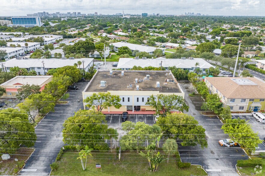 More Photos Of 572 E McNab Rd, Pompano Beach Medical For Lease