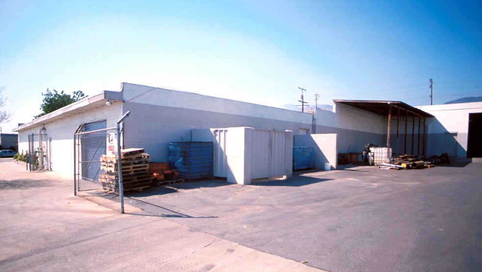 More Photos Of 924-926 S Primrose Ave, Monrovia Warehouse For Lease