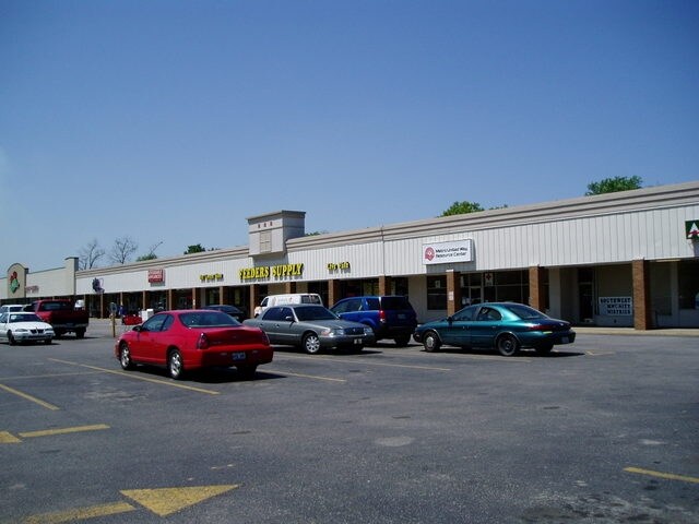 More Photos Of 10968 Dixie Hwy, Louisville Unknown For Lease