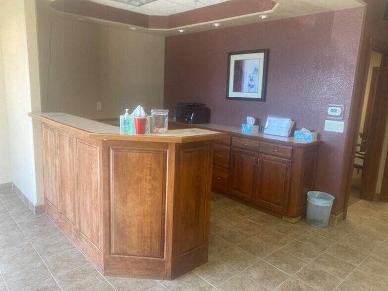 More Photos Of 219-259 Ross Ave, Schofield Light Distribution For Lease