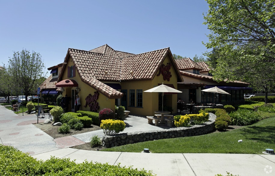 More Photos Of 10909 Foothill Blvd, Rancho Cucamonga Restaurant For Sale