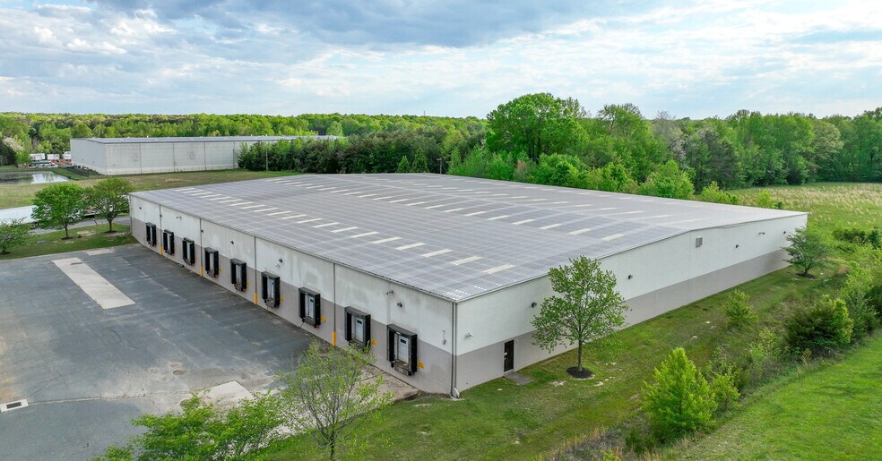 More Photos Of 9420 Cosner Dr, Fredericksburg Warehouse For Sale