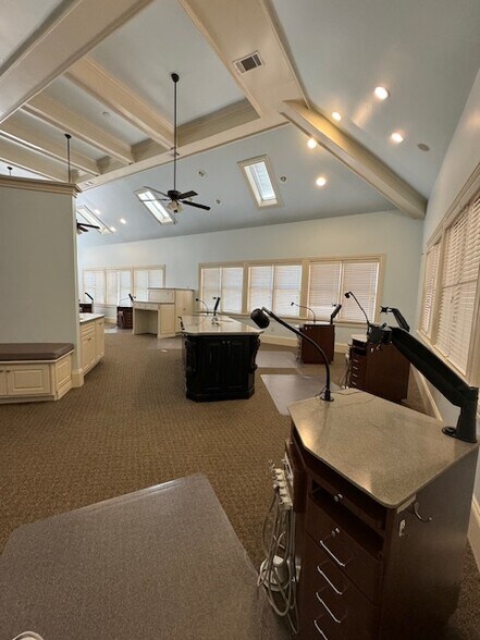 More Photos Of 4330 S Lee St, Buford Medical For Sale