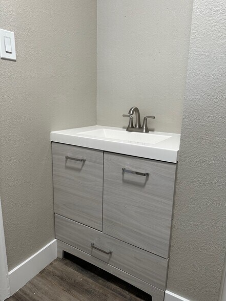 More Photos Of 131 E Pueblo St, Reno Office For Sale