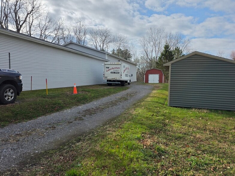 More Photos Of 7570 Seneca St, East Aurora Office For Sale