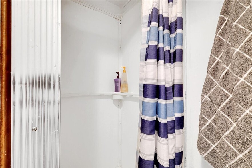 More Photos Of 18123 Joy Cir, Challenge Manufactured Housing Mobile Home Park For Sale