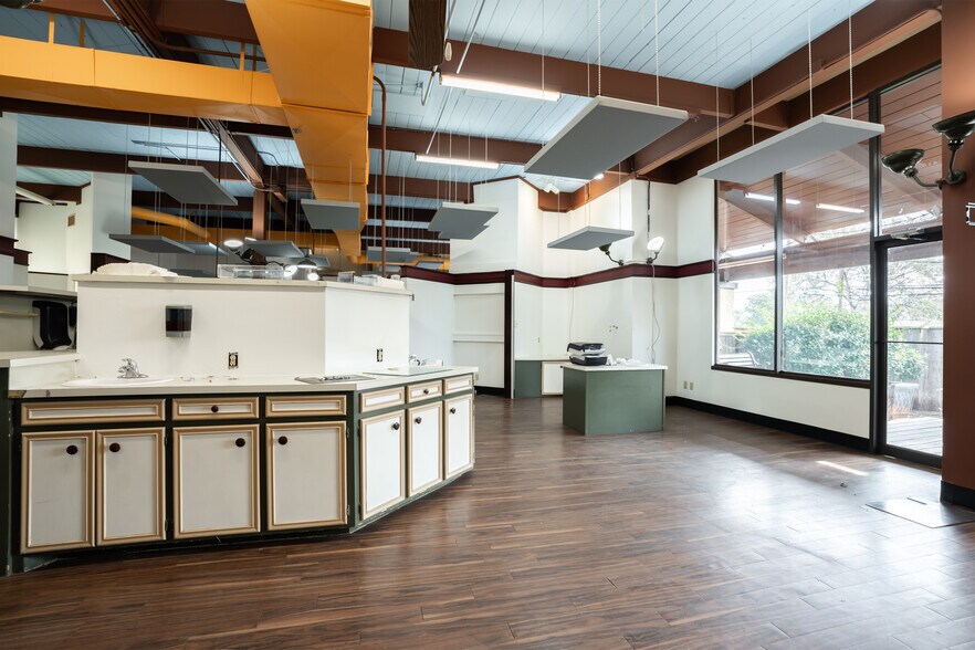 More Photos Of 5102 Salem Ave, Lubbock Medical For Sale