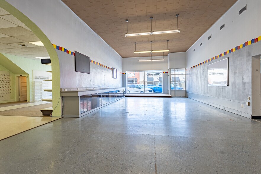 More Photos Of 2313 13th, Columbus General Retail For Sale