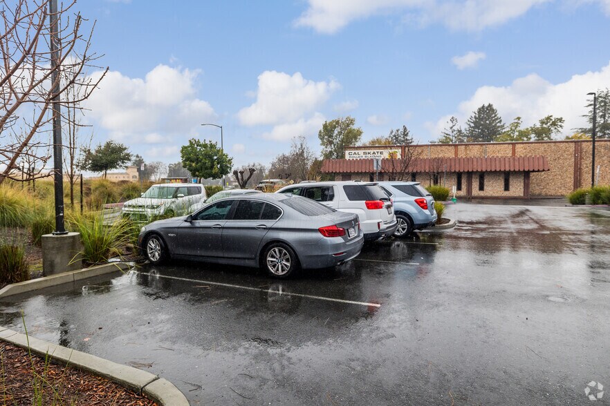 More Photos Of 6150 Commerce Blvd, Rohnert Park General Retail For Sale
