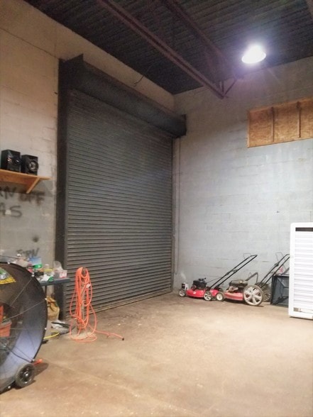More Photos Of 921 Terminal Rd, Lansing Warehouse For Sale