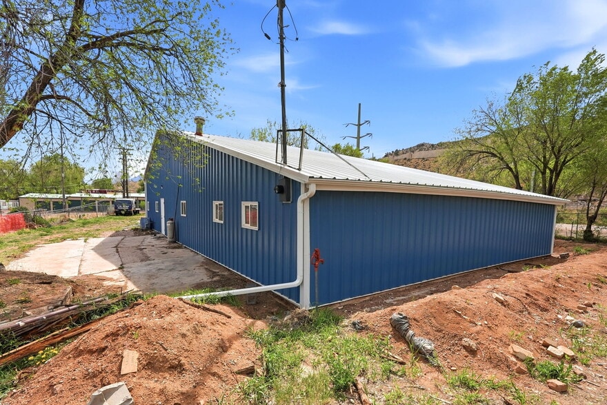 More Photos Of 627 S 31st St, Colorado Springs Light Manufacturing For Sale