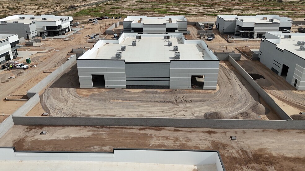 More Photos Of 7320 E Pecos Rd, Mesa Warehouse For Sale