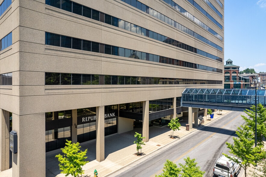 More Photos Of 333 W Vine St, Lexington Office For Lease