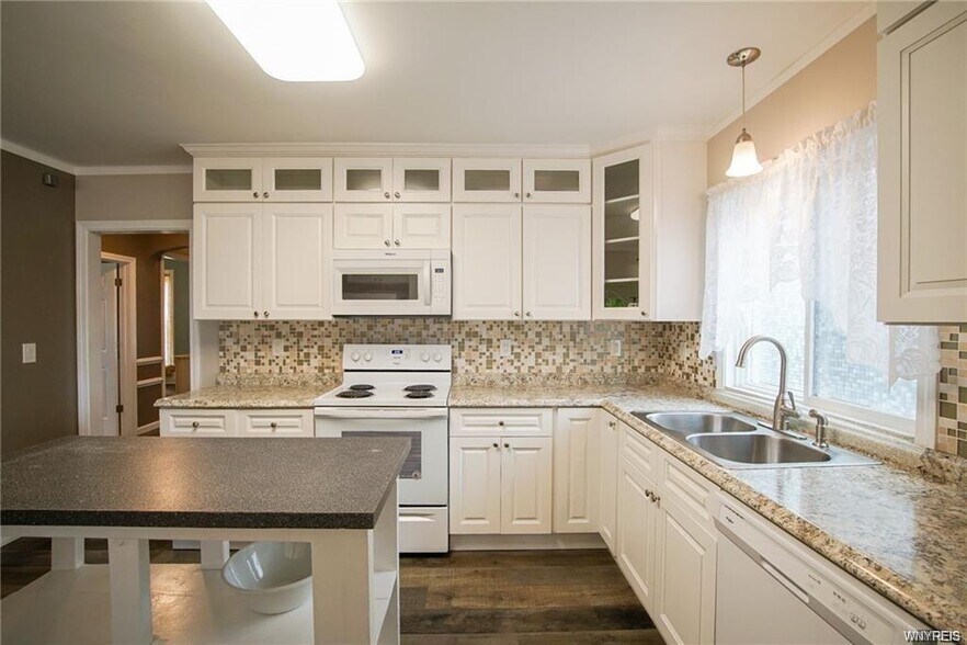 More Photos Of , Niagara Falls Unknown For Sale