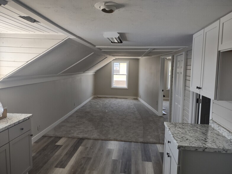 More Photos Of 610 Oregon St, Oshkosh Office Residential For Sale