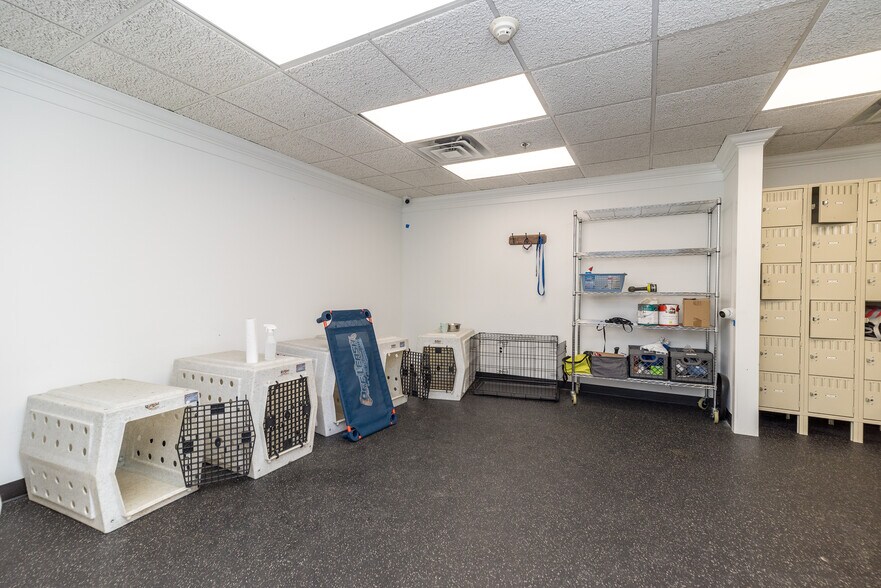 More Photos Of 1850 County Line Rd, Huntingdon Valley Warehouse For Lease