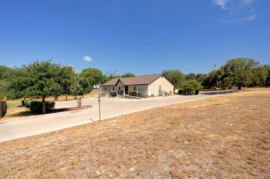 More Photos Of 6123 Ingram Rd, San Antonio Religious Facility For Sale