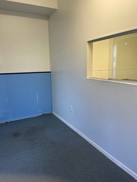 More Photos Of 187-191 Broadway, Amityville Storefront For Lease