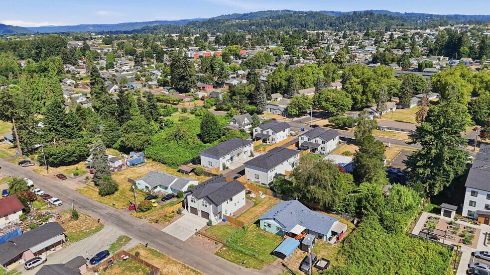 More Photos Of , Kelso Multifamily For Sale