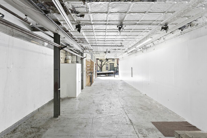More Photos Of 183 Concord St, Brooklyn Flex For Sale