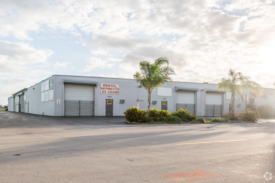 Primary Photo Of 10810-10814 SW 188th St, Miami Warehouse For Lease