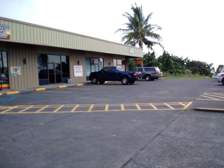 More Photos Of 79-7430 Mamalahoa Hwy, Kealakekua Storefront For Sale