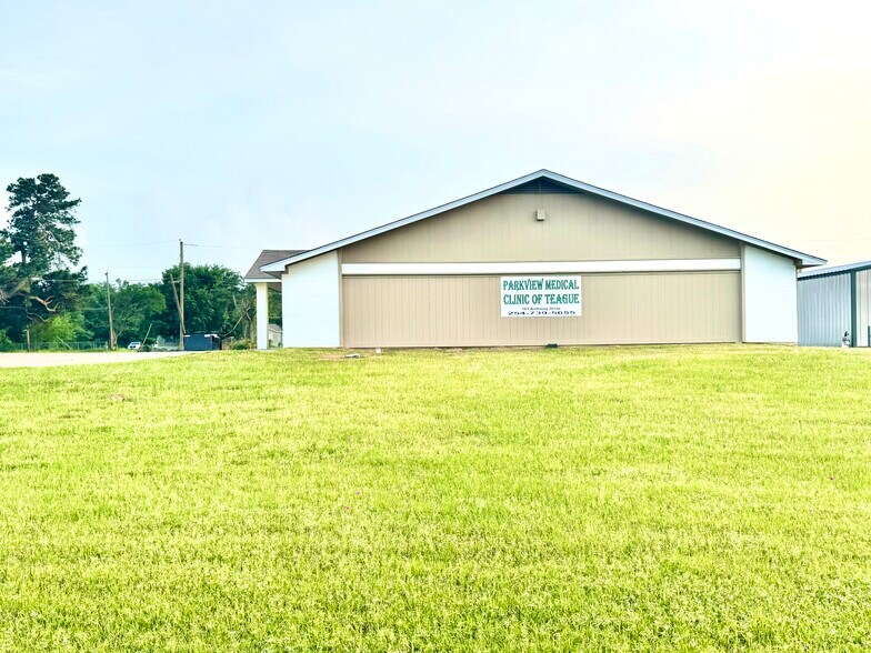 More Photos Of 101 Anthony Dr, Teague Medical For Sale