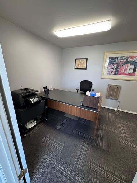 More Photos Of 2702 A St, Tacoma Warehouse For Lease