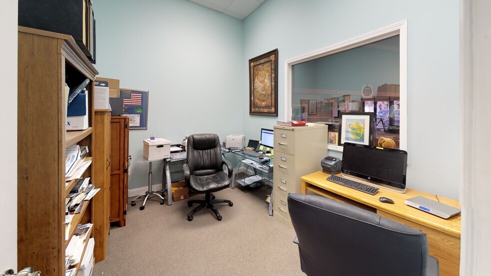 More Photos Of 2219 County Road 220, Middleburg General Retail For Sale