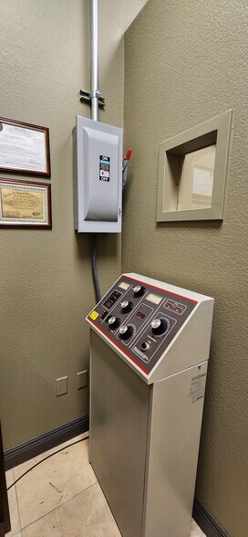 More Photos Of 2050 Mariner Dr, Las Vegas Medical For Sale