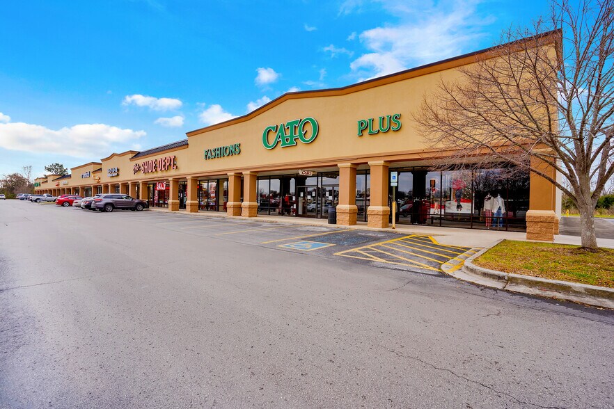 More Photos Of 2111 N Jackson St, Tullahoma Unknown For Lease