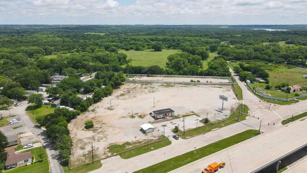 More Photos Of 10050 Jacksboro Hwy, Fort Worth Land For Lease