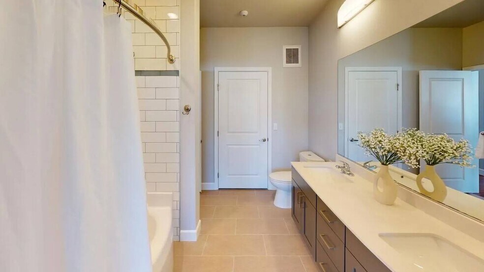 More Photos Of 655 S Sierra Madre St, Colorado Springs Apartments For Lease