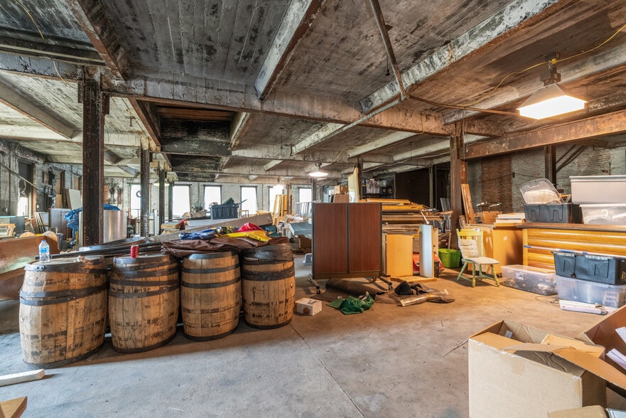 More Photos Of 104 S Water St, West Newton Distribution For Sale