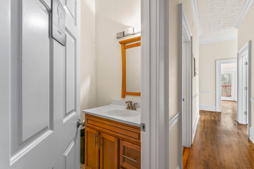 More Photos Of 4953 Presidents Way, Tucker Loft Creative Space For Sale